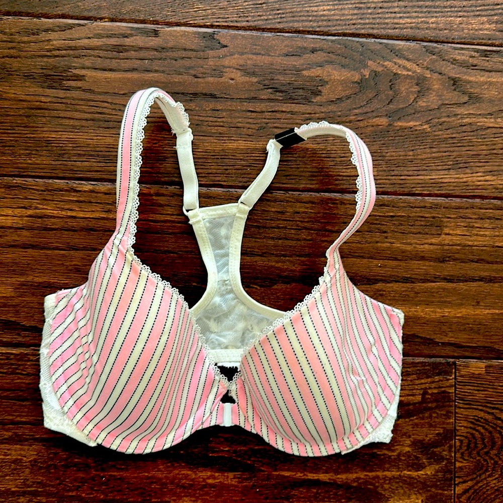 NWT Victoria Secret bra